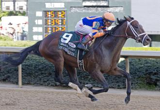 Kentucky Derby'de Son Viraj Dönüldü