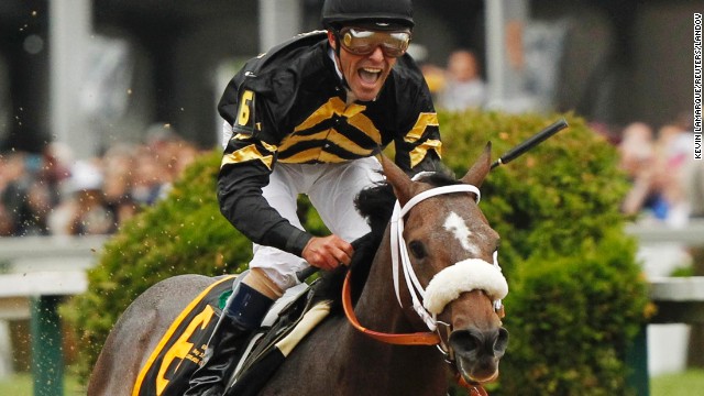 Preakness'te Beyaz Bayrak Ayna İle Oxbow